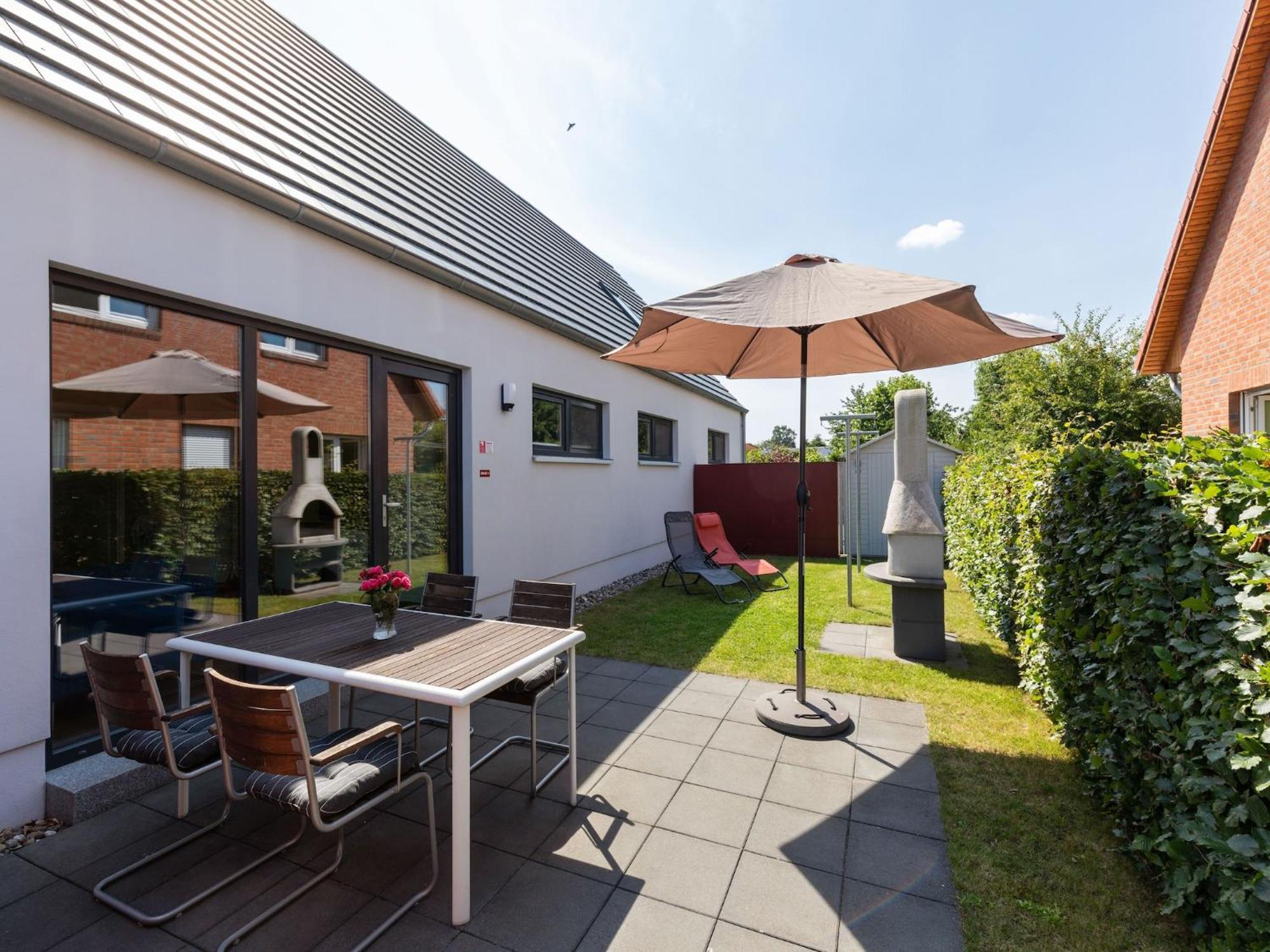 Pleasant Holiday Home In Zierow Near Sea Zewnętrze zdjęcie